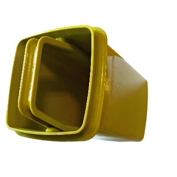 VTG Tupperware Pickle Container - Picture 3 of 5